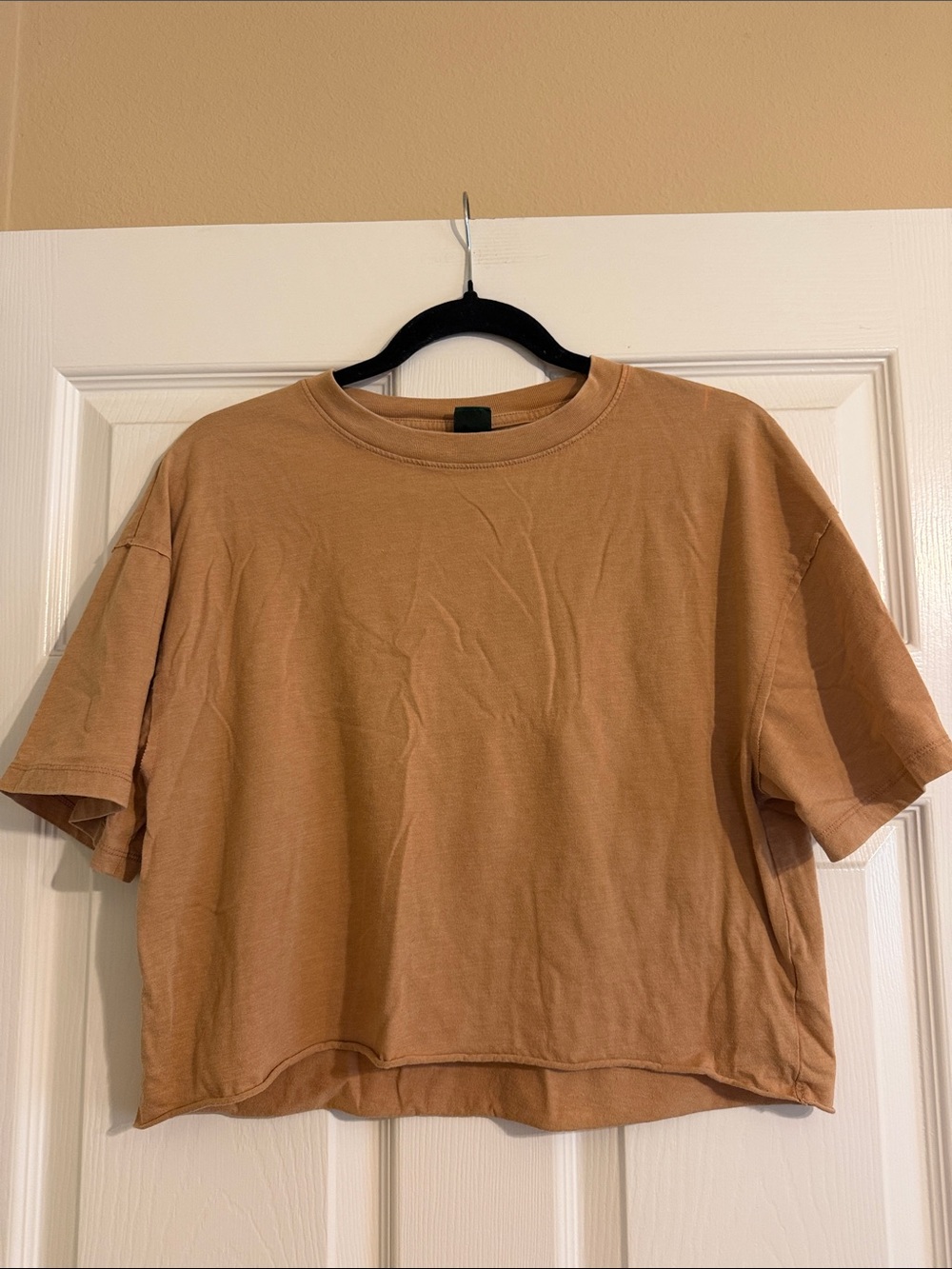 Wild Fable Cropped Mustard Color Short Sleeve Tee Shirt